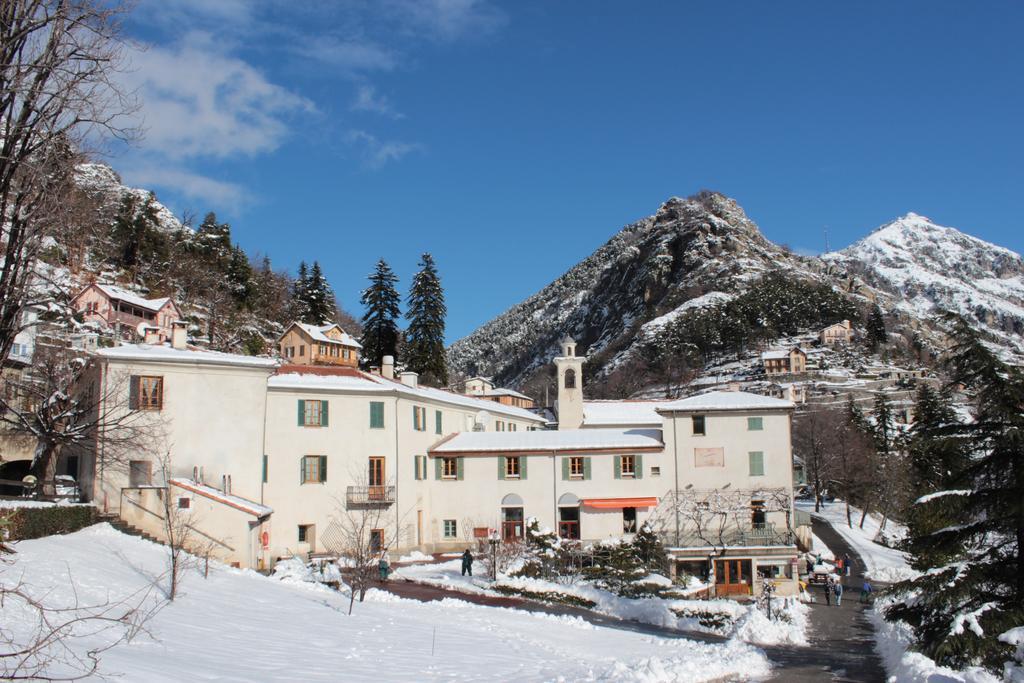 ホテル Le Prieure Saint-Dalmas-de-Tende エクステリア 写真
